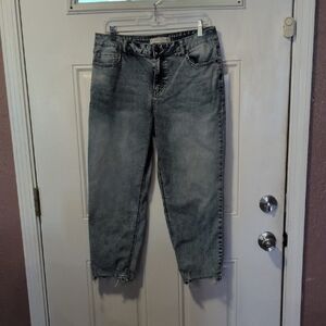 Cato Women's Gray Ankle & Cropped Jeans